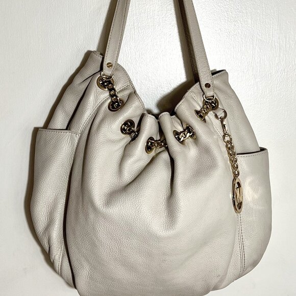 MICHAEL KORS Sand w/gold hardware bucket style bag - Picture 1 of 8